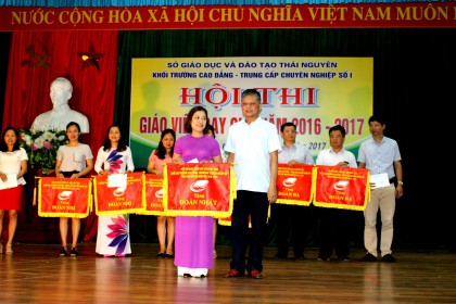 Bế mạc hội thi giáo viên day giỏi khối các trường Cao đẳng và Trung cấp chuyên nghiệp số 1 tỉnh Thái Nguyên năm học 2016−2017.